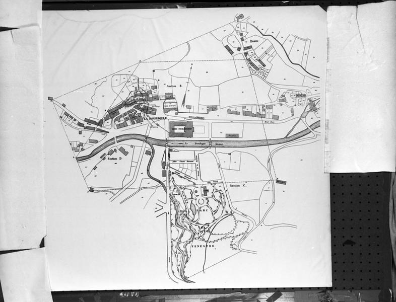 Plan cadastral de la ville et périmètre de protection des sources