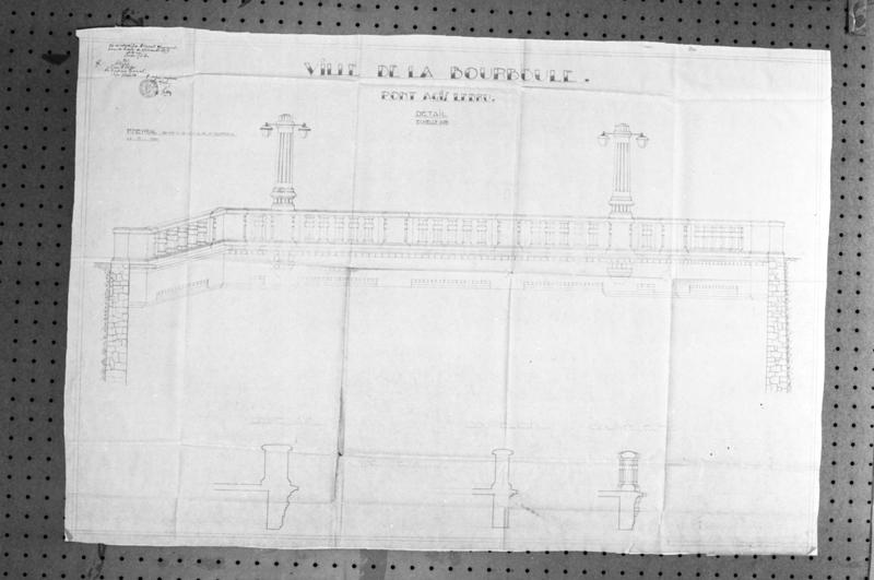 Ville de La Bourboule. Pont Agis-Ledru. [Elévations et coupes de détails pour le projet d'élargissement du pont].