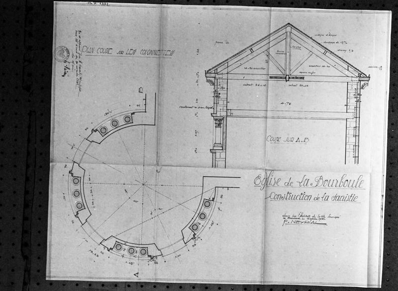 Eglise de La Bourboule. Construction de la sacristie. Coupe sur les colonnettes. Coupe sur AB.