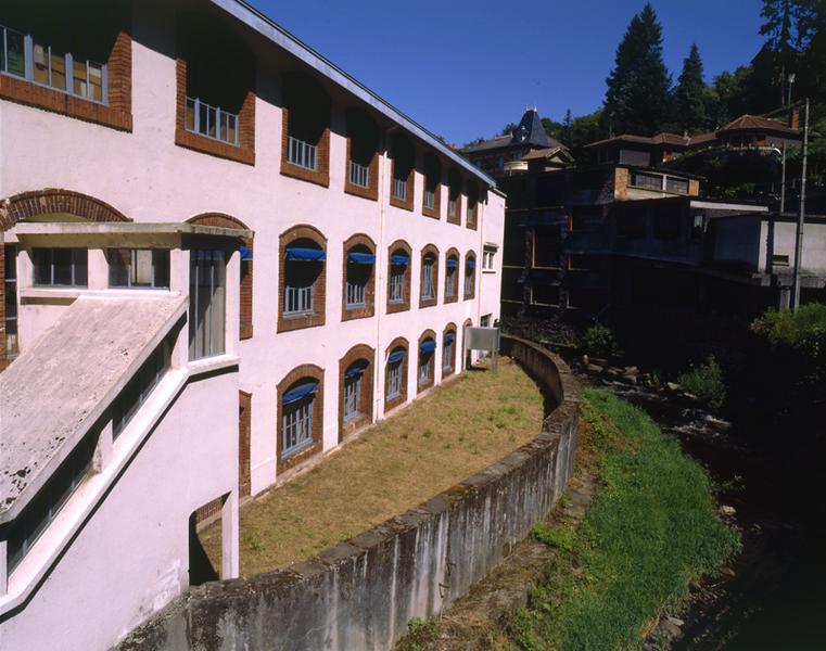 Façade