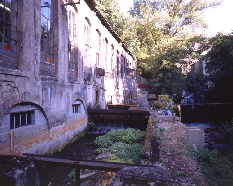 Façade et bief