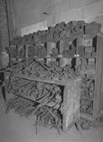 Outillages et matériels anciens stockés à l'étage de soubassement