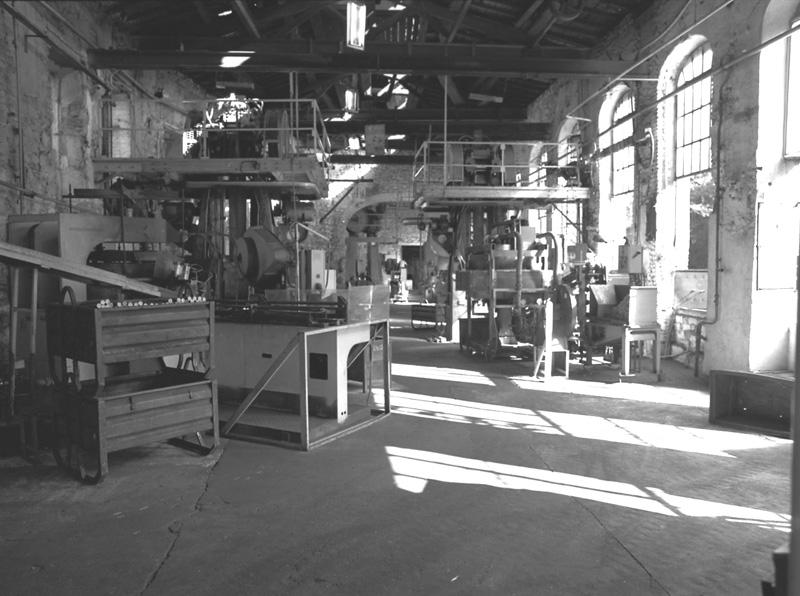 Vue générale de l'atelier d'estampage
