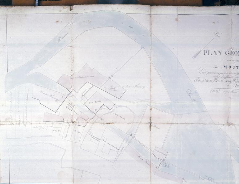 Coutellerie (rouet), puis usine de papeterie, puis usine de tabletterie (usine de manches de couteaux Navarron), actuellement usine de petite métallurgie Laviale