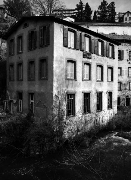 Bâtiment industriel désaffecté
