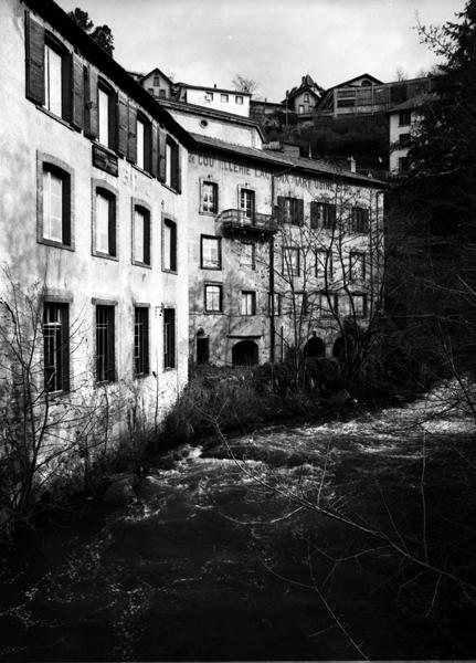 Façades coté rivière