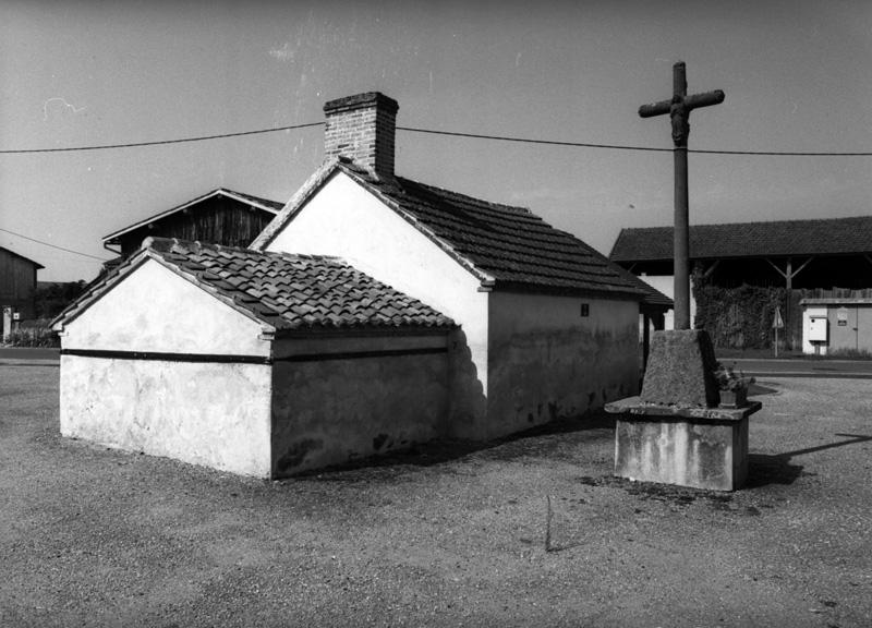 Le Cohat, vue générale du four à pain