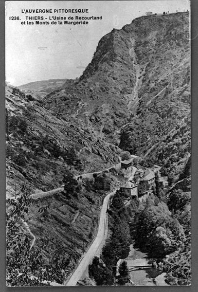L'usine de Recourland et les monts de Margeride