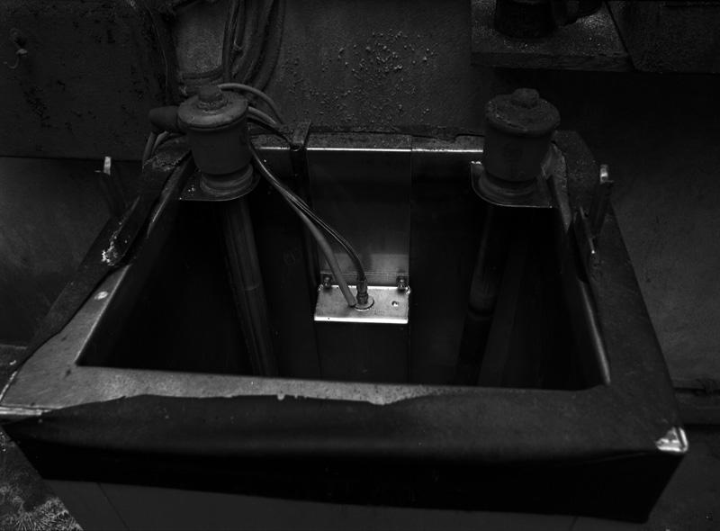 Détail d'une cuve d'électrodéposition, équipée de thermoplongeurs