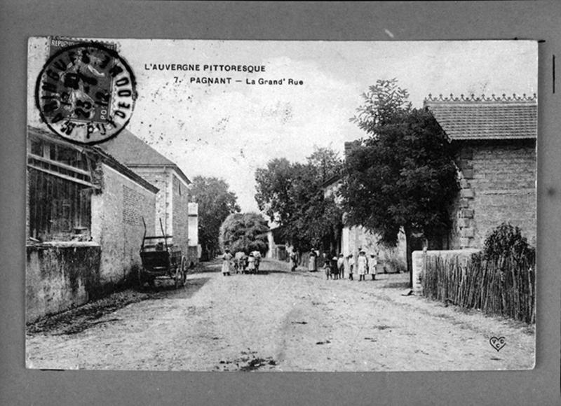 Vue d'une rue à Pagnant. [la route des Places]