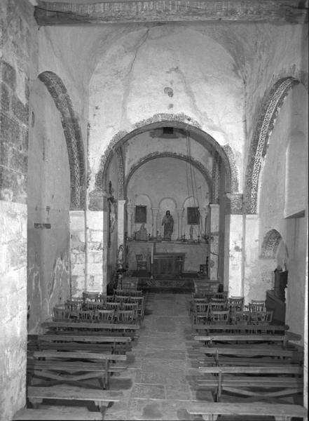 Vue générale de la nef et du choeur