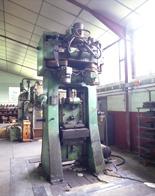 Machine à emboutir : presse à vis à friction