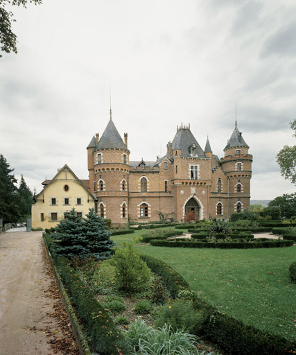 Vue de la façade principale.