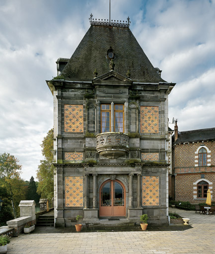 Le mur-pignon de l'aile sud.