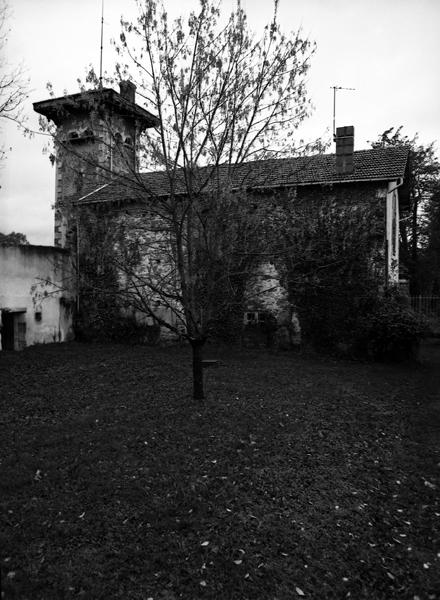 Vue de la façade postérieure du logis de ferme