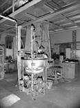 Atelier d'estampage : marteau-pilon et four