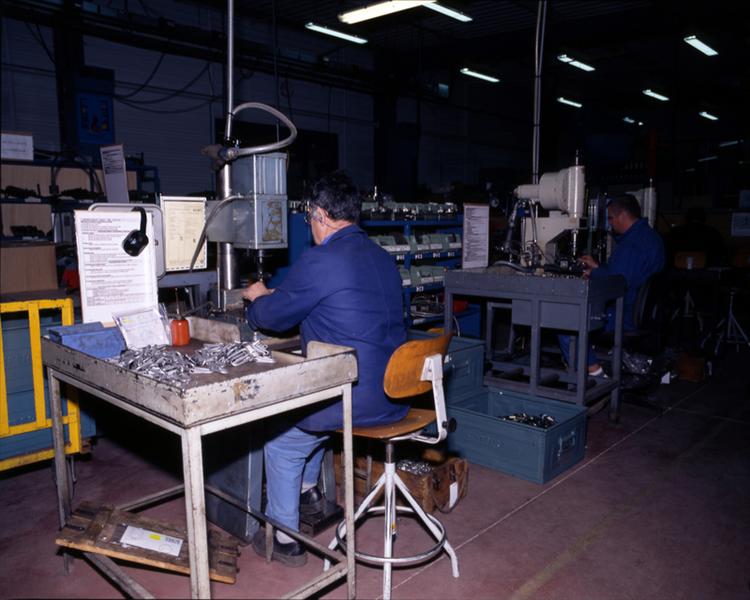 Atelier de finition des pièces d'accastillage