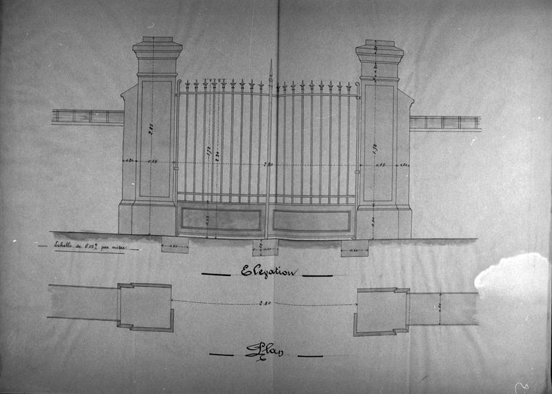 Projet de création d'un nouveau cimetière. Portail : plan et élévation.
