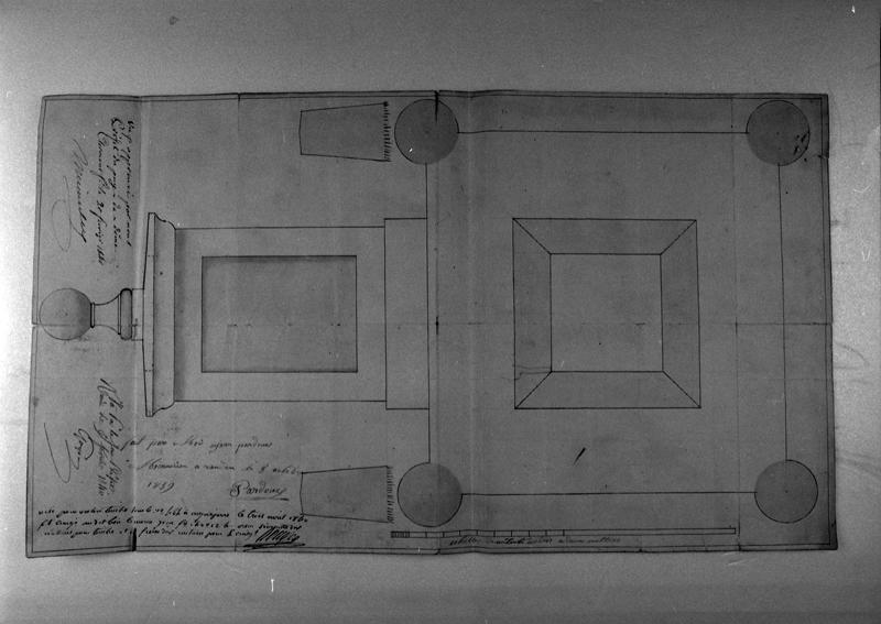 Puits à pompe : plan et élévation