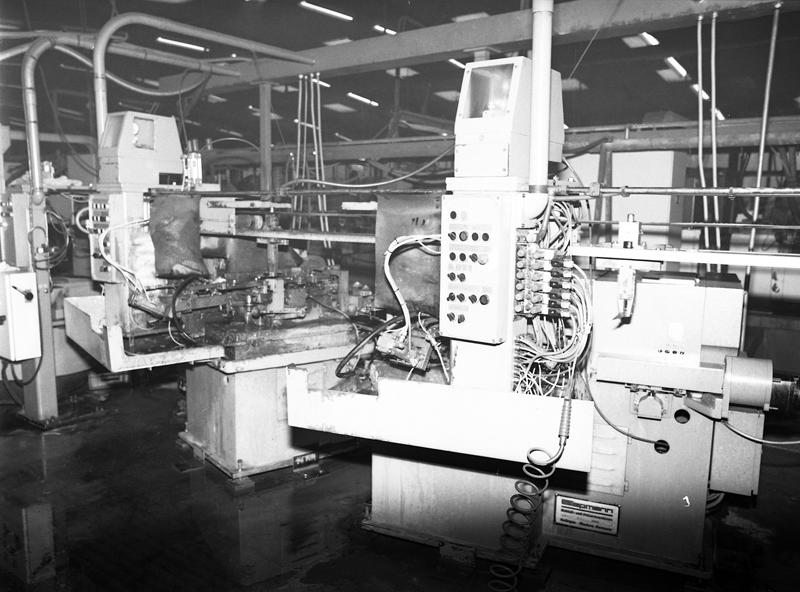Machine à émoudre automatique