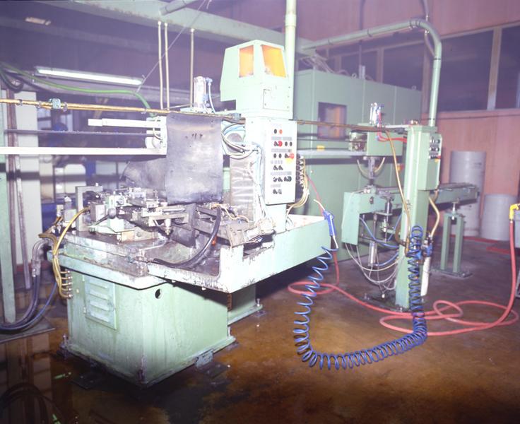 Machine à émoudre automatique