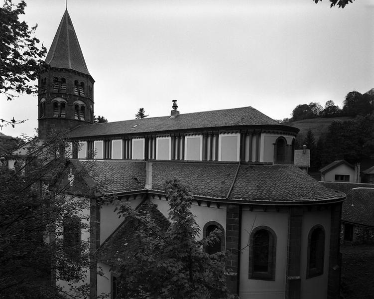 Vue générale de l'église depuis le sud