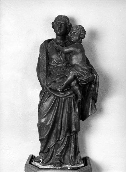 Statue (demi-nature) : Vierge à l'Enfant