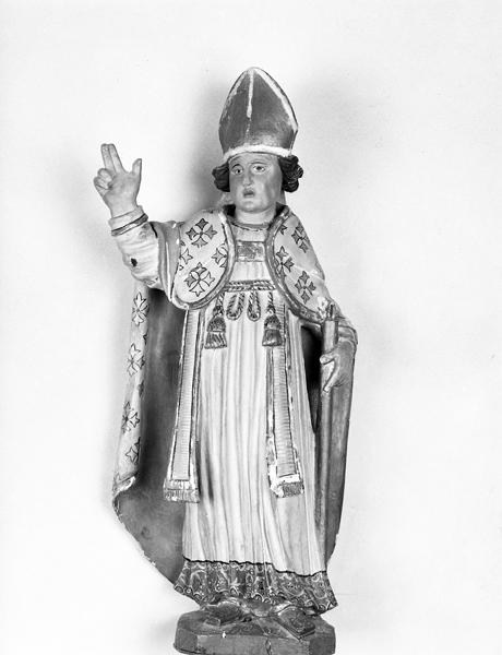 Statuette : saint Martin ?