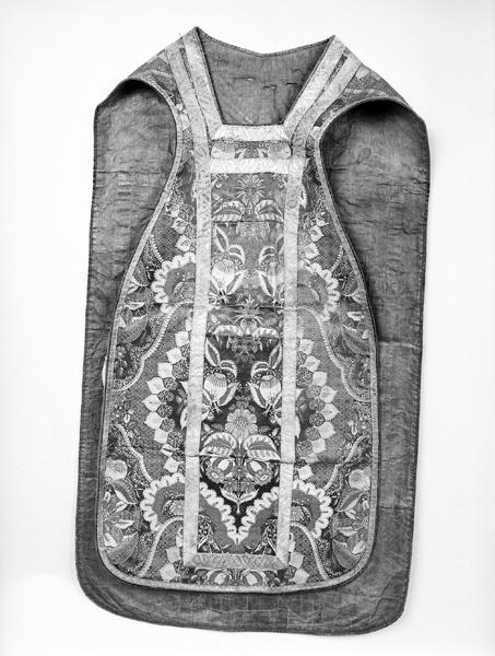 Vue générale du devant de la chasuble