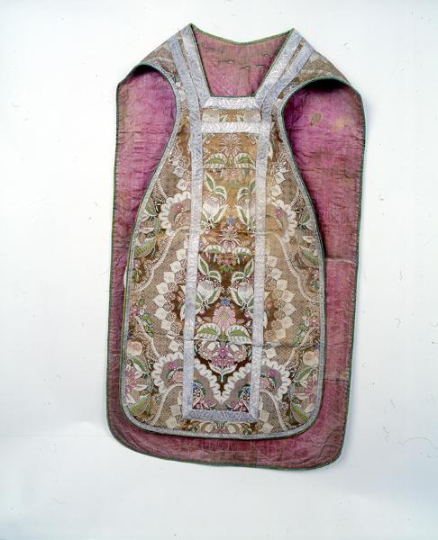 Vue générale du devant de la chasuble