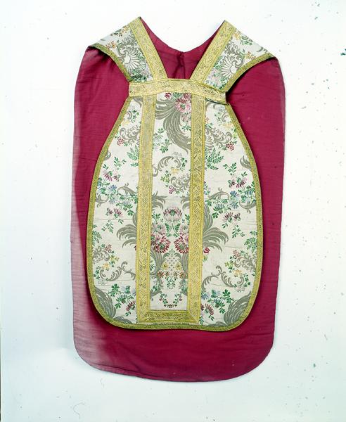 Vue générale du devant de la chasuble