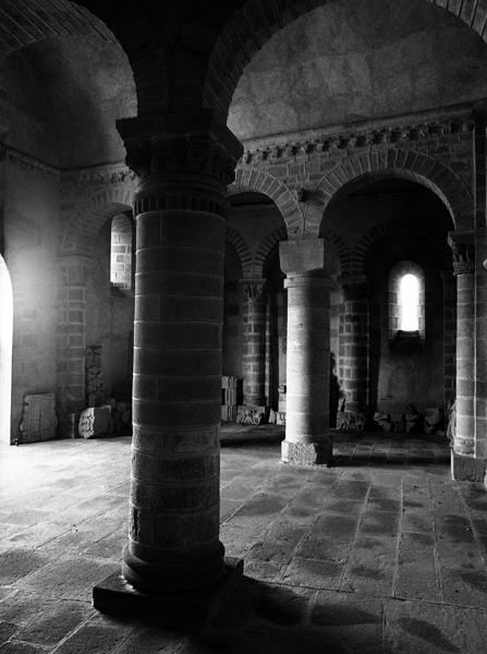 Intérieur du narthex depuis le sud : deuxième travée