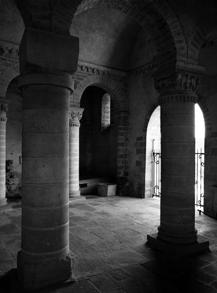 Intérieur du narthex depuis le nord-est