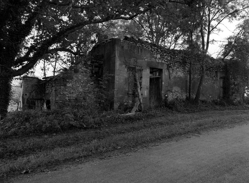 Vue générale du second logis (ruiné) du moulin Roussat