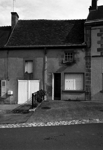 Vue générale de la maison, 2 rue des Ecoles
