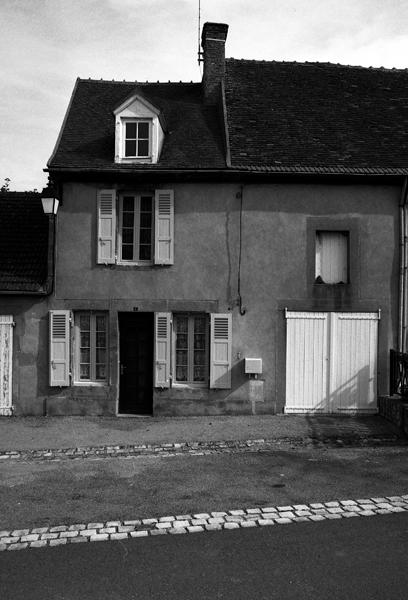 Vue générale de la façade sur la rue, maison, 4 rue des Ecoles