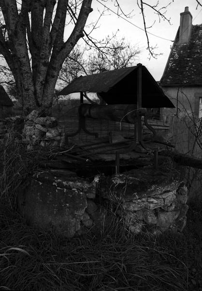 Détail du puits de la ferme de Vinsenon