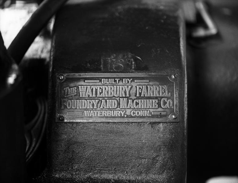 Plaque de la machine à façonner : Built by The Waterbury Farrel Foundry and Machine Co. Waterbury, Conn., n°16.