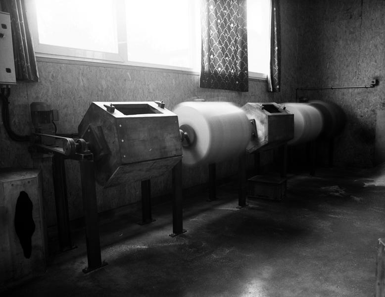 Ensemble de machines à polir : tonneaux de polissage