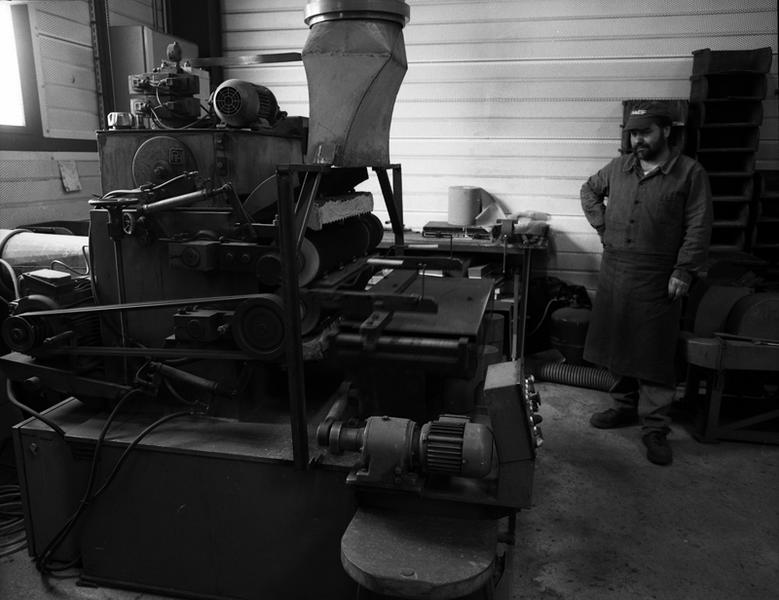 Machine à polir pour le poli-glace, constructeur Darrot à Thiers