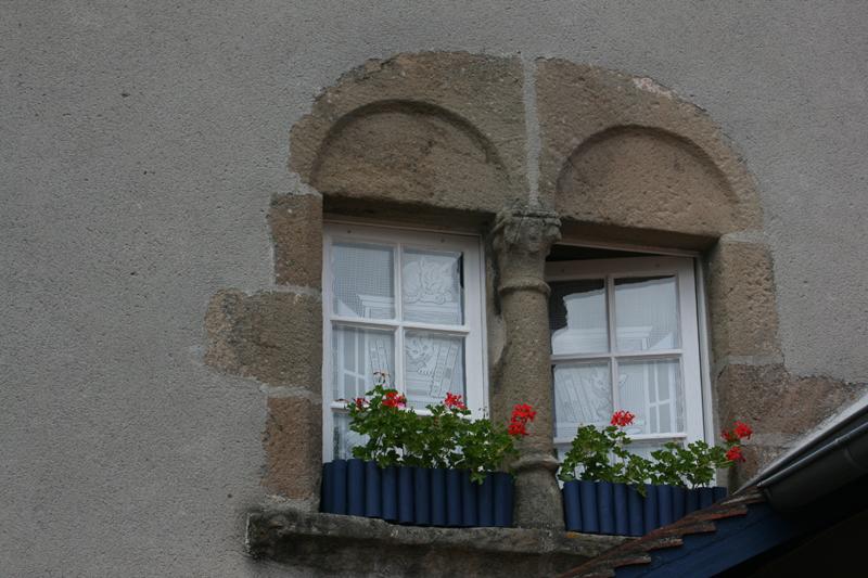 Maison, autrefois dépendances de l'abbaye de Saint-Menoux