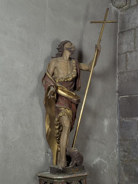 Vue de trois quarts gauche de la statue de saint Jean-Baptiste