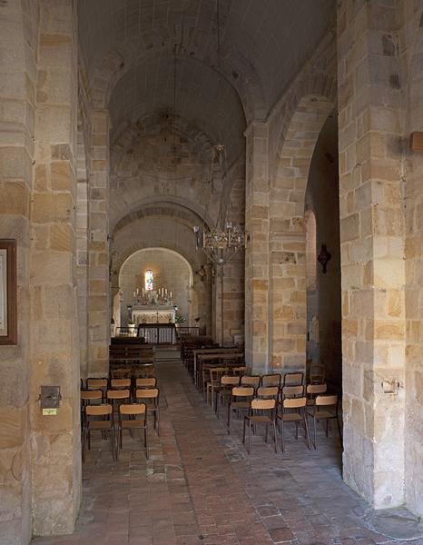 vue générale de la nef et du choeur