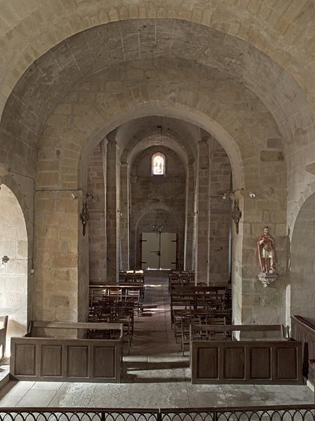 vue générale de la nef depuis le choeur