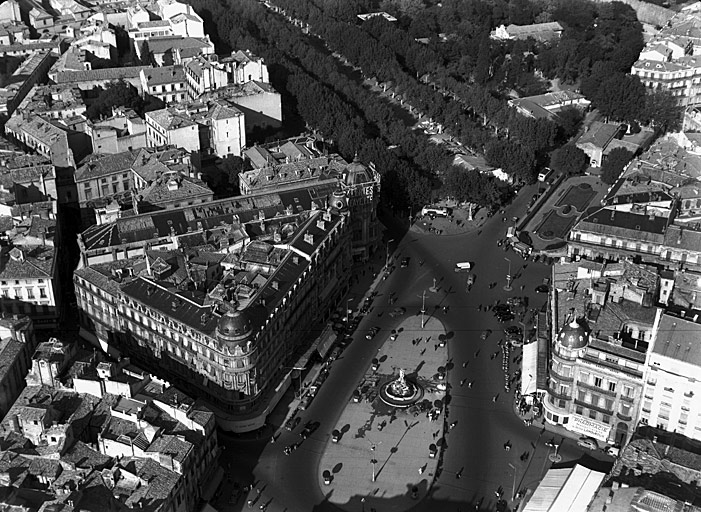 Vue aérienne prise de l'ouest.