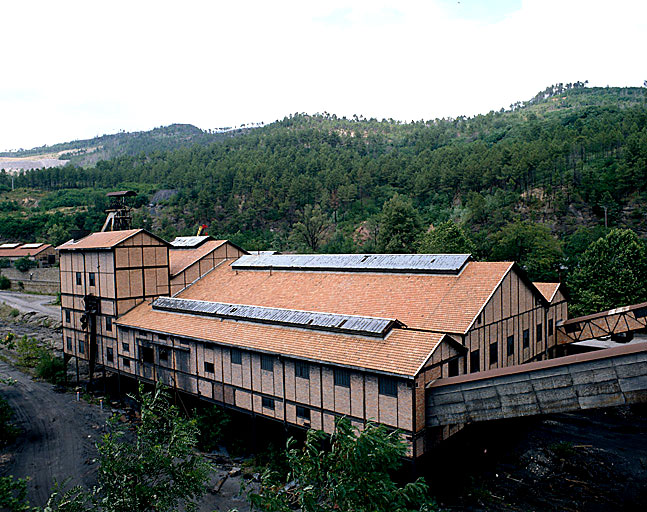 Bâtiment criblage : ensemble depuis le sud est