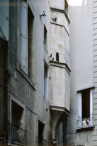 Tourelle d'escalier XIIIe-XIVe.