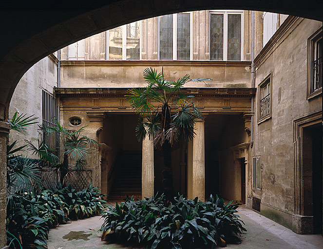 Vue de la façade de la cage d'escalier, XVIIe.