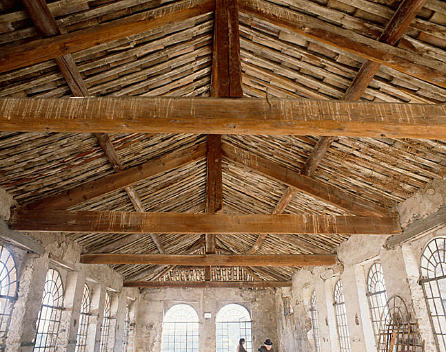 Bâtiment de la filature, premier étage, charpente en bois