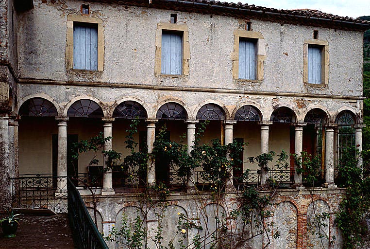 Maison de maître. Détail de la galerie